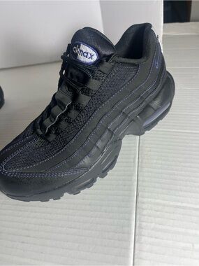 Nike Air Max size 7 youth good condition